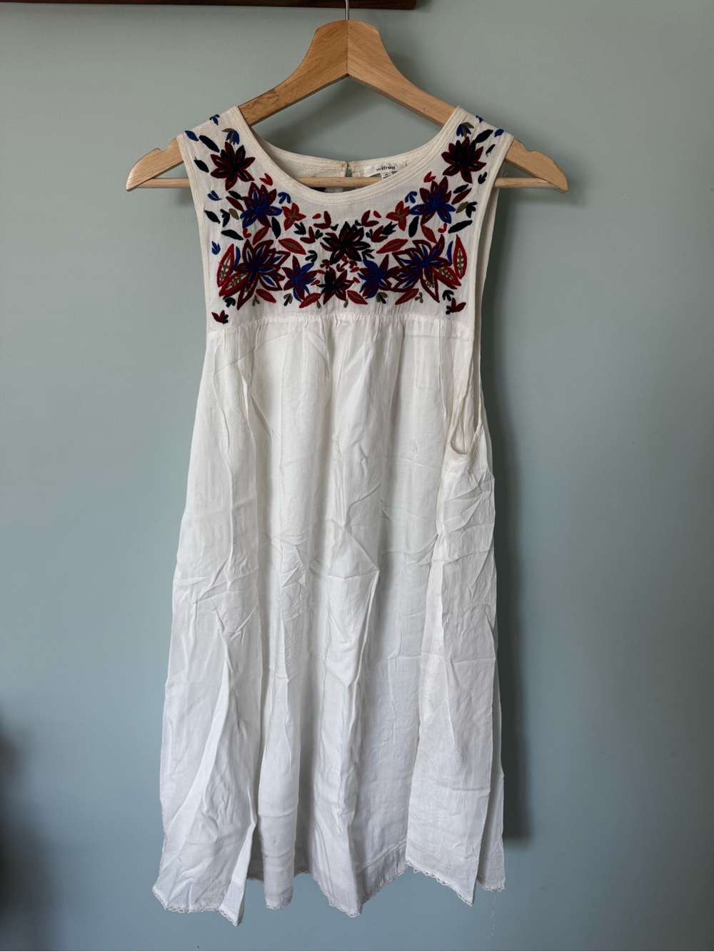 Wilfred White Sleeveless Mini Dress with Red and Blue Floral Embroidery